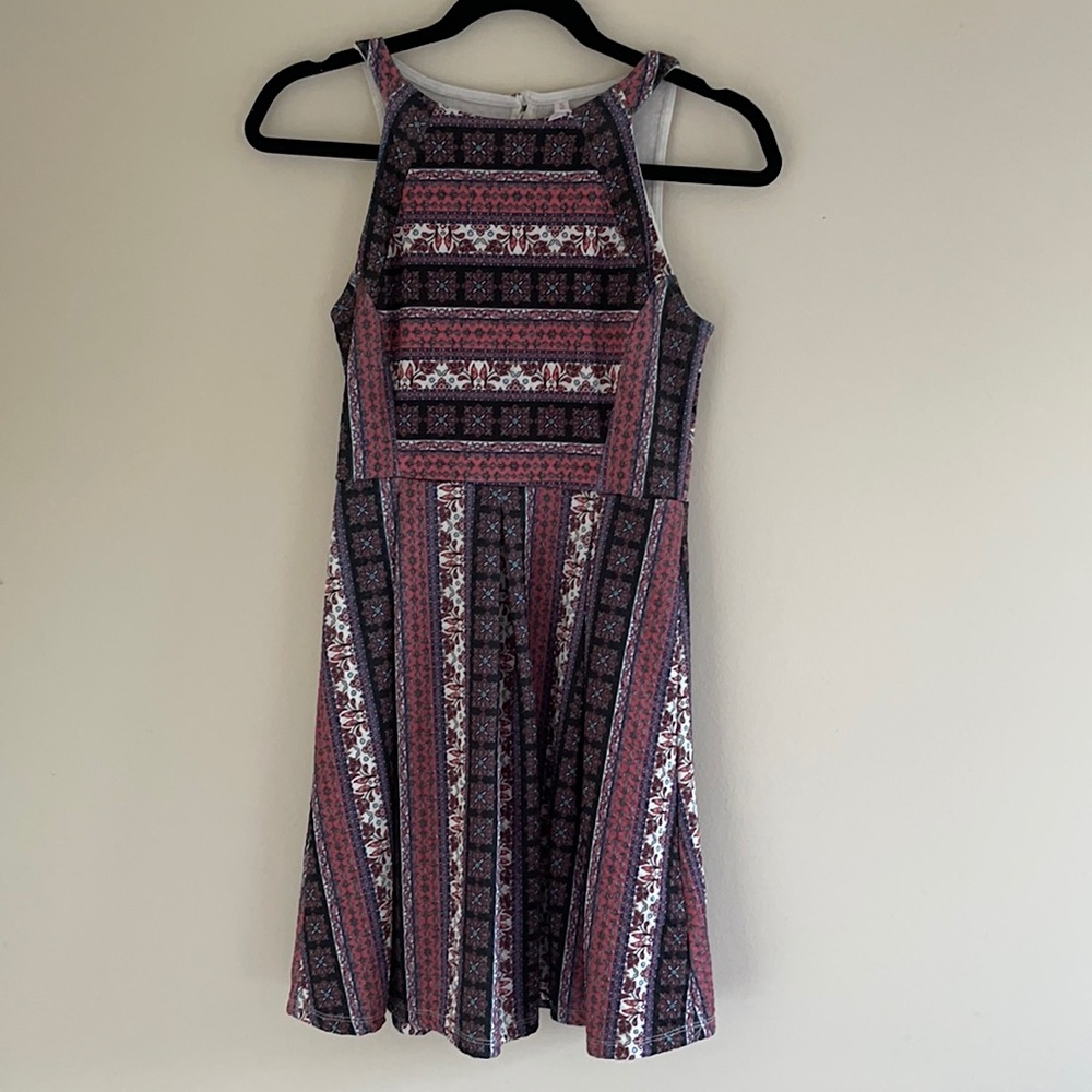 Beautiful pattern flare dress!!